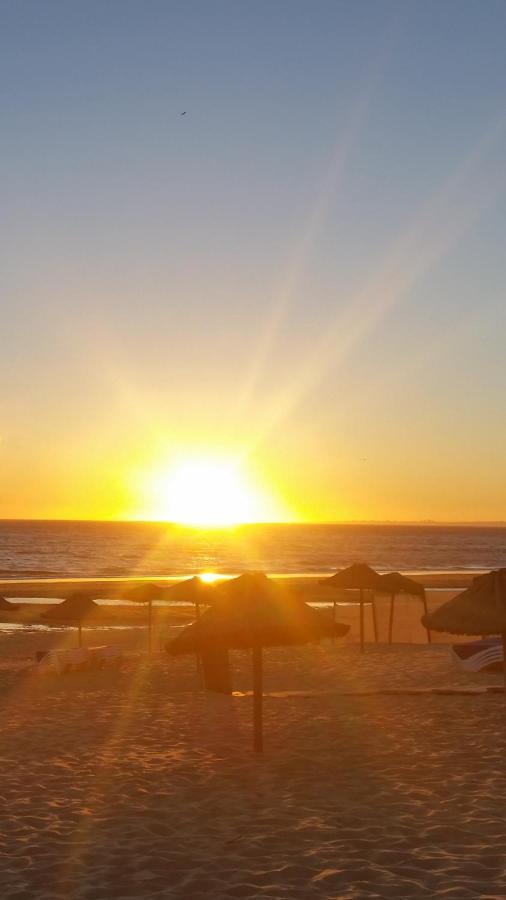 Sunset Beach กอสตา ดา กาปาริกา ภายนอก รูปภาพ