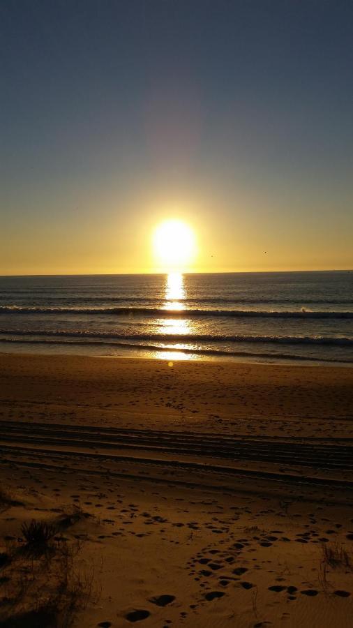 Sunset Beach กอสตา ดา กาปาริกา ภายนอก รูปภาพ